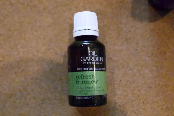 Healing-Moments-massage-and-acupuncture-essential-oils-refresh-and-renew vacuum cupping